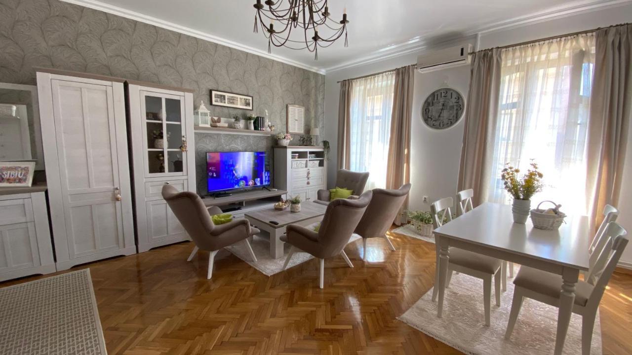 Old Town Apartment Ana 시비우 외부 사진